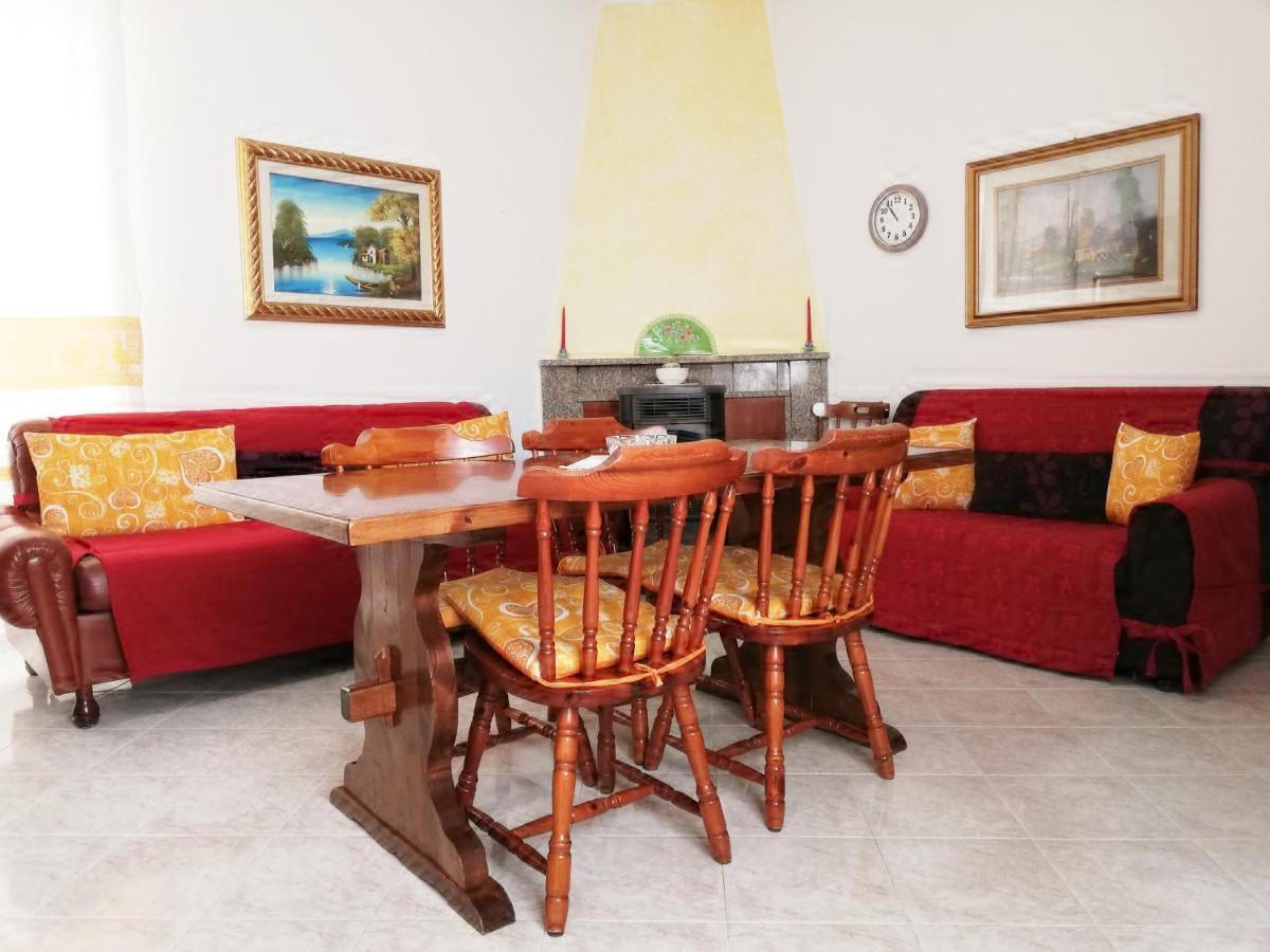 Appartamento Mary Oliena Ngoại thất bức ảnh